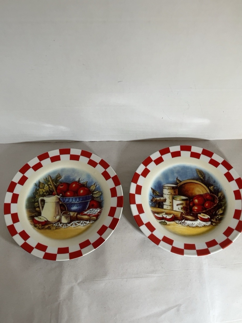 2003 CMG Apple Kitchen Decorative Plates Set of 2 Red Checkered 8” Farmhouse